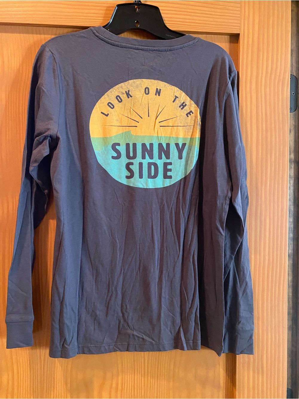 Salt Life Women’s Dark Gray Crew Neck L/S Look On The Sunny Side Shirt NWT  S